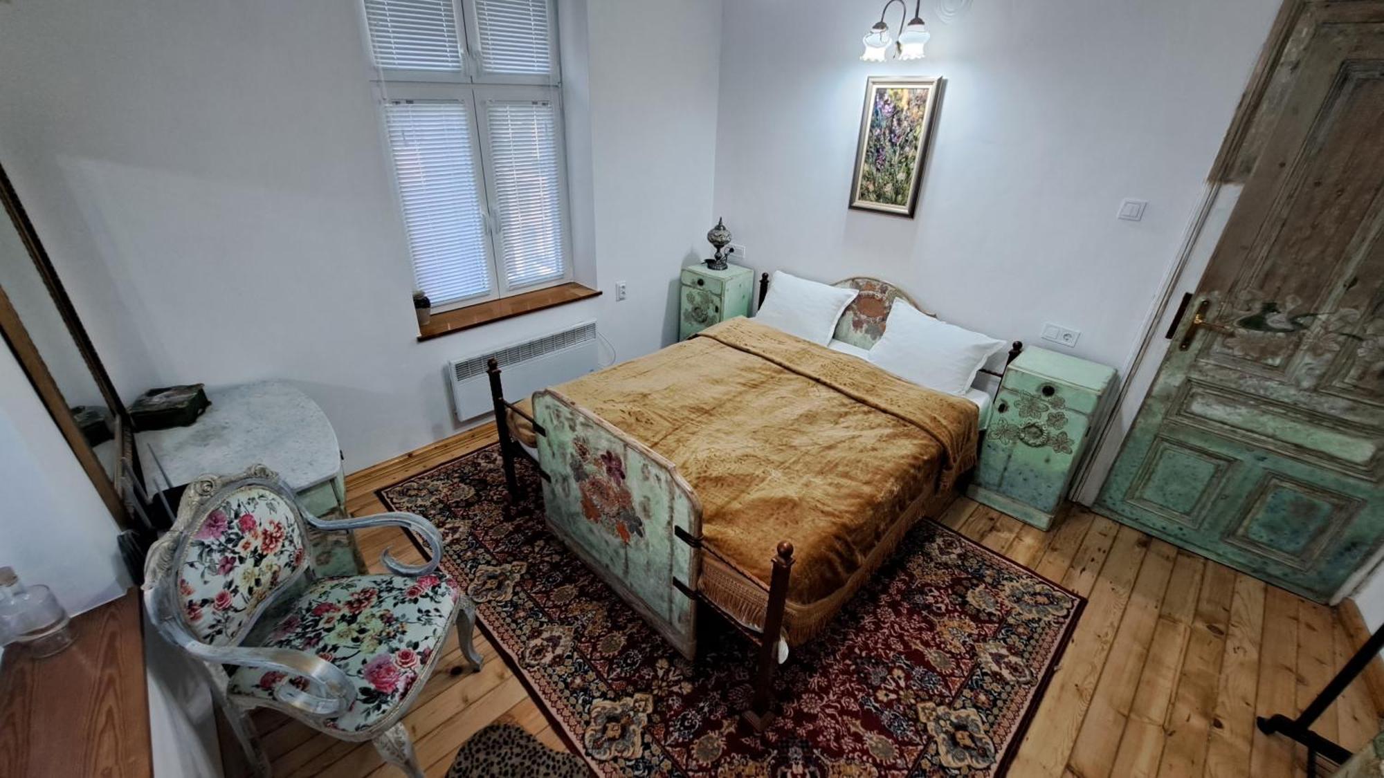 Modern & Old Apartment София Екстериор снимка
