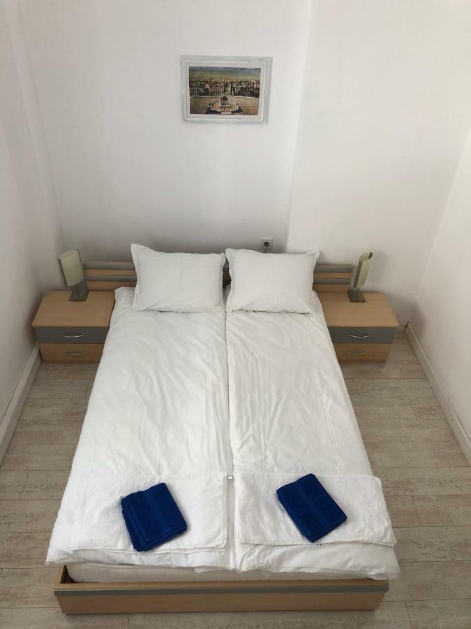 Modern & Old Apartment София Екстериор снимка