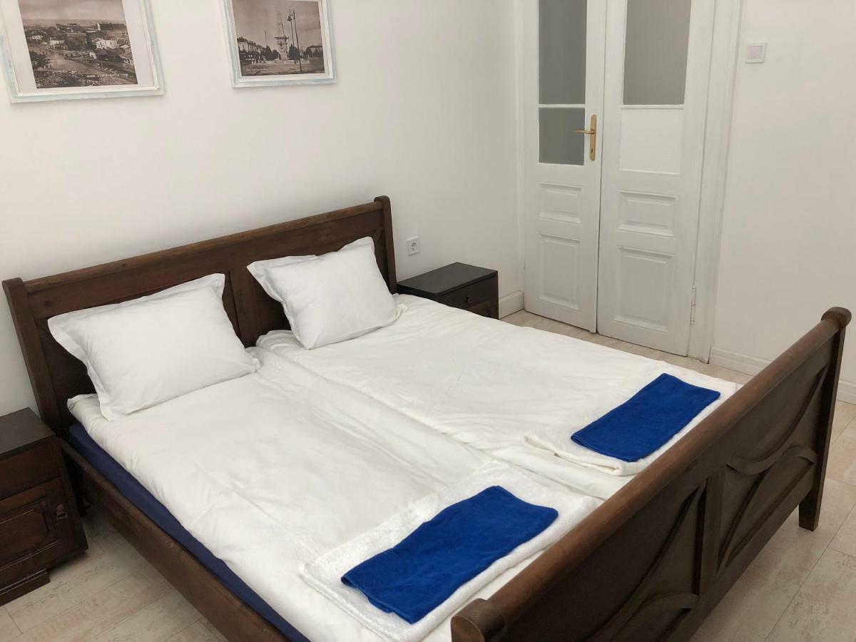 Modern & Old Apartment София Екстериор снимка