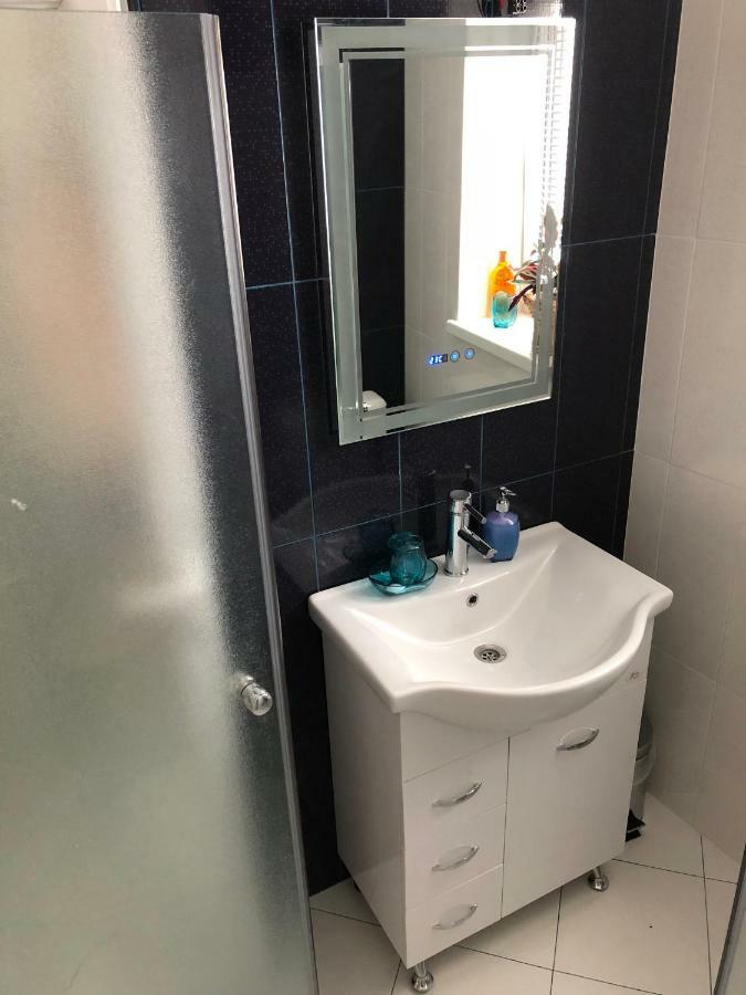 Modern & Old Apartment София Екстериор снимка