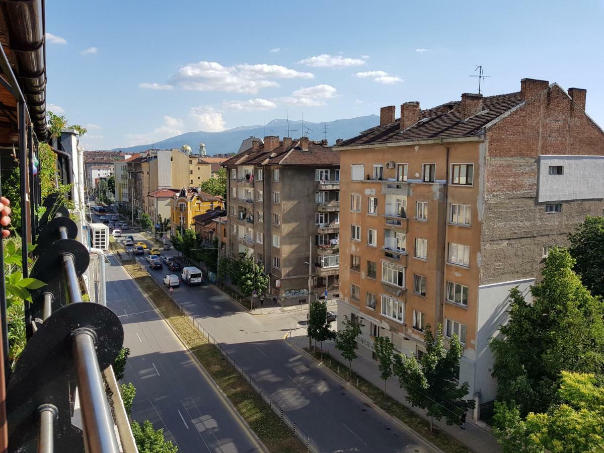 Modern & Old Apartment София Екстериор снимка