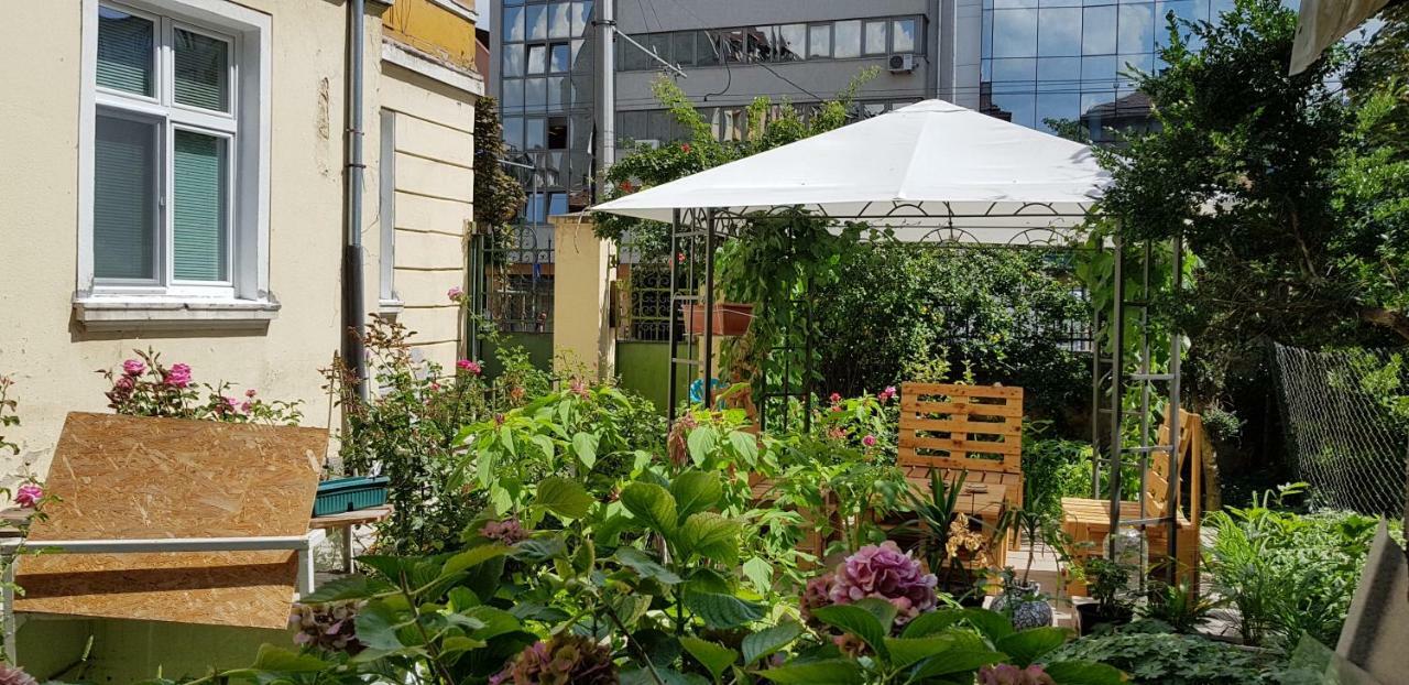 Modern & Old Apartment София Екстериор снимка
